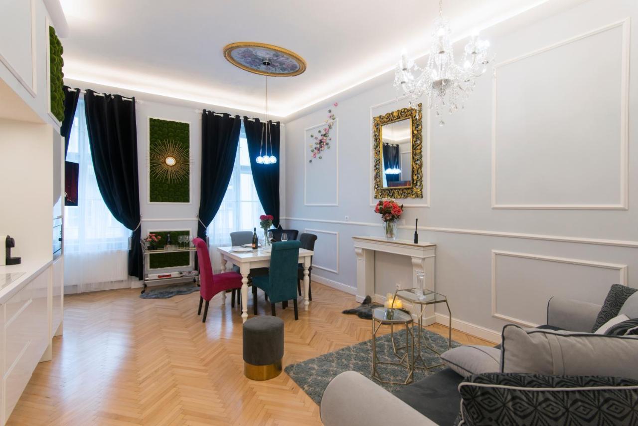 Vogue Apartment Near By Wenceslas Square Прага Екстер'єр фото
