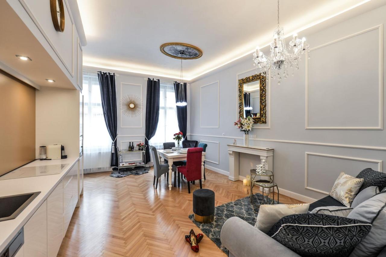 Vogue Apartment Near By Wenceslas Square Прага Екстер'єр фото