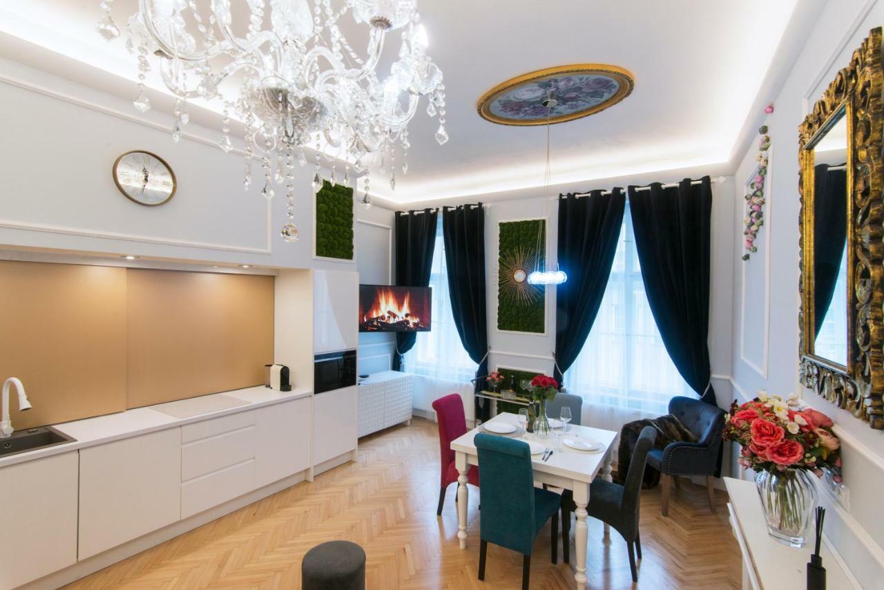 Vogue Apartment Near By Wenceslas Square Прага Екстер'єр фото